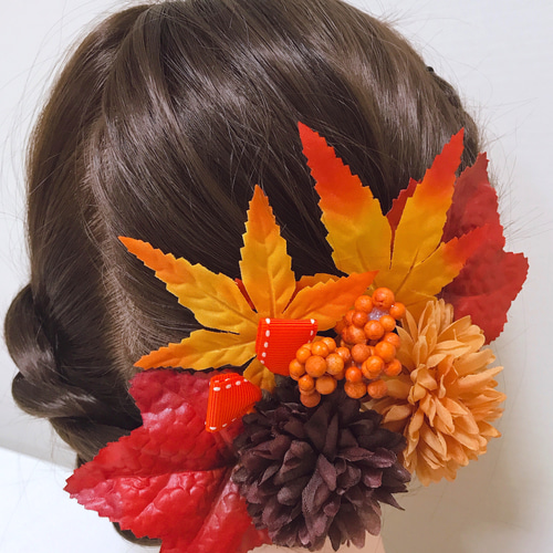 秋の髪飾り ③ ヘアピン hug 通販 12306290｜Creema(クリーマ) 
