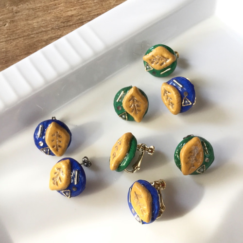 ☆ブローチ☆ 美しい青の木 レジン 【公式通販】