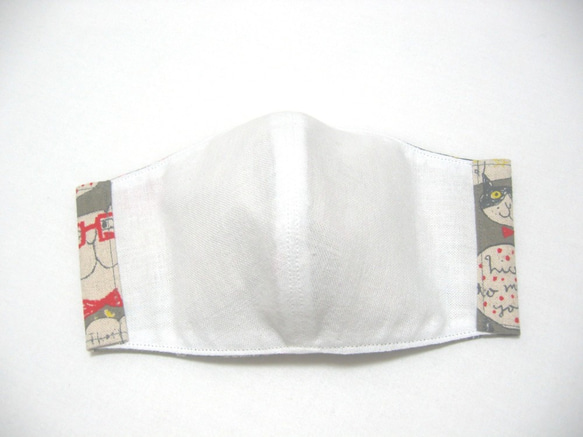 【立体マスク ダークグレー地色綿麻キャンバス地＆カラフルポップ猫模様＆和晒し布♪ 】 10枚目の画像