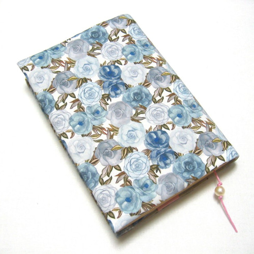 ★出品888感謝★ブックカバーハンドメイド リバティ ☆出品888感謝☆ブックカバーハンドメイド リバティ ☆出品888感謝