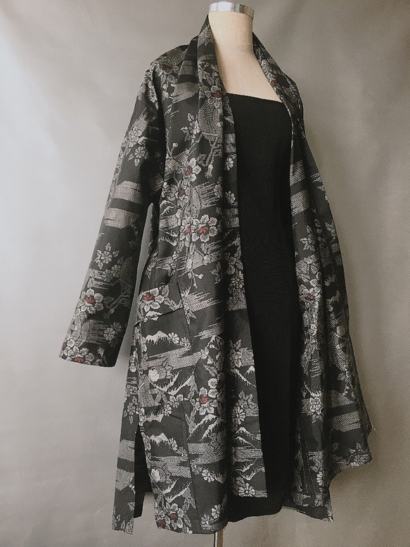 着物リメイク 大島 ロングカーディガン フレアーコート和柄 花柄  黒 M～XLサイズ ハンドメイド 5枚目の画像