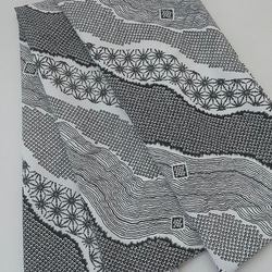 着物リメイク ストール マフラー 絞り柄 フォーマル 男女兼用 ユニセックス 和小物 和装 和柄 白黒 7枚目の画像
