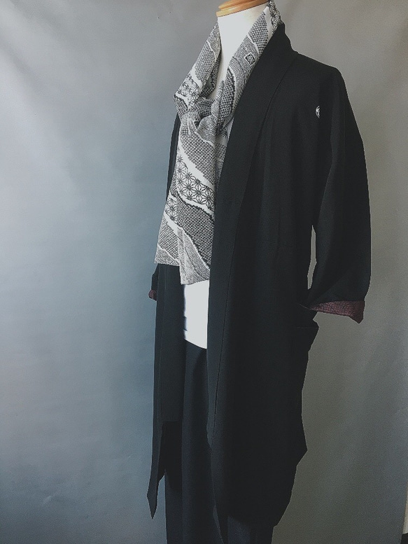 着物リメイク ストール マフラー 絞り柄 フォーマル 男女兼用 ユニセックス 和小物 和装 和柄 白黒 8枚目の画像