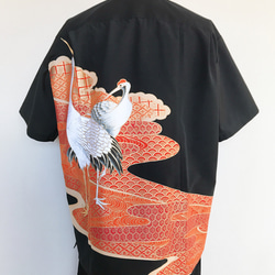 留袖リメイク メンズ アロハシャツ 半袖シャツ オープンカラー 刺繍 鶴 和柄 プレゼント 男性 XL 一点物 父の日 4枚目の画像