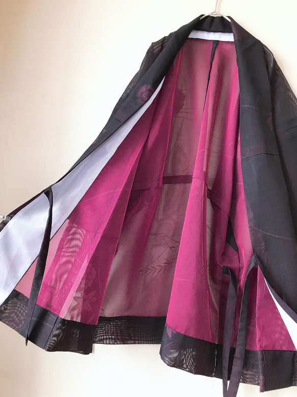 着物リメイク ポケット付 シースルー作務衣コート カーディガン  ハーフ羽織 シアー 衣装 花柄 赤紫 フリーサイズ 2枚目の画像