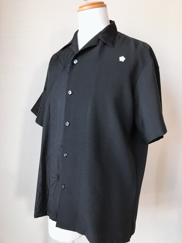 着物リメイク メンズ アロハシャツ 半袖シャツ オープンカラー 麻の葉×無地 バイカラー 黒 和柄 男性 XL 一点物 5枚目の画像