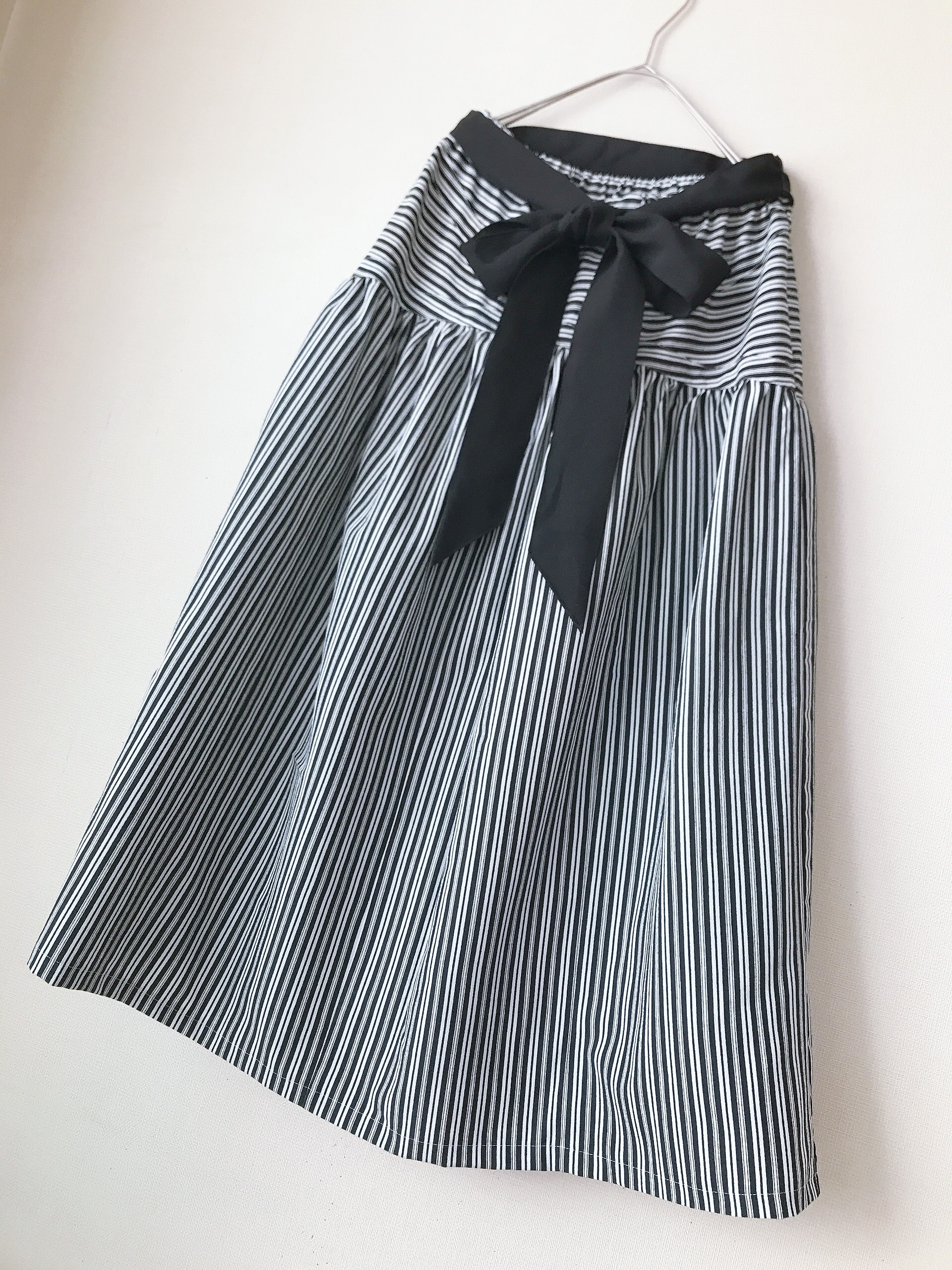 着物 リメイク リボン スカート 生成り×茜色 扇柄