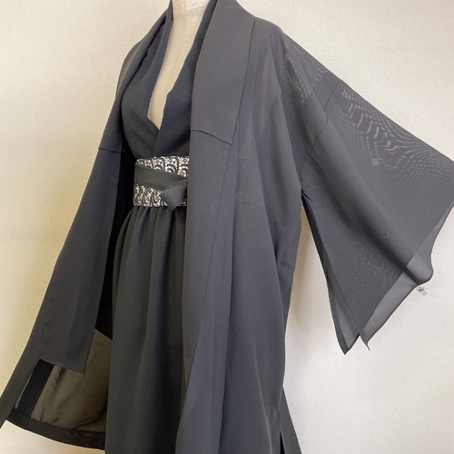 【匿名配送】黒紋付 着物 アレンジ 着物リメイク フリル 黒 匿名配送】黒紋付 着物 アレンジ 着物リメイク フリル 黒 - メルカリ
