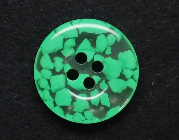 蛍光石調ボタン　グリーン　15mm・18mm・20mm　6個入りアソート 6枚目の画像