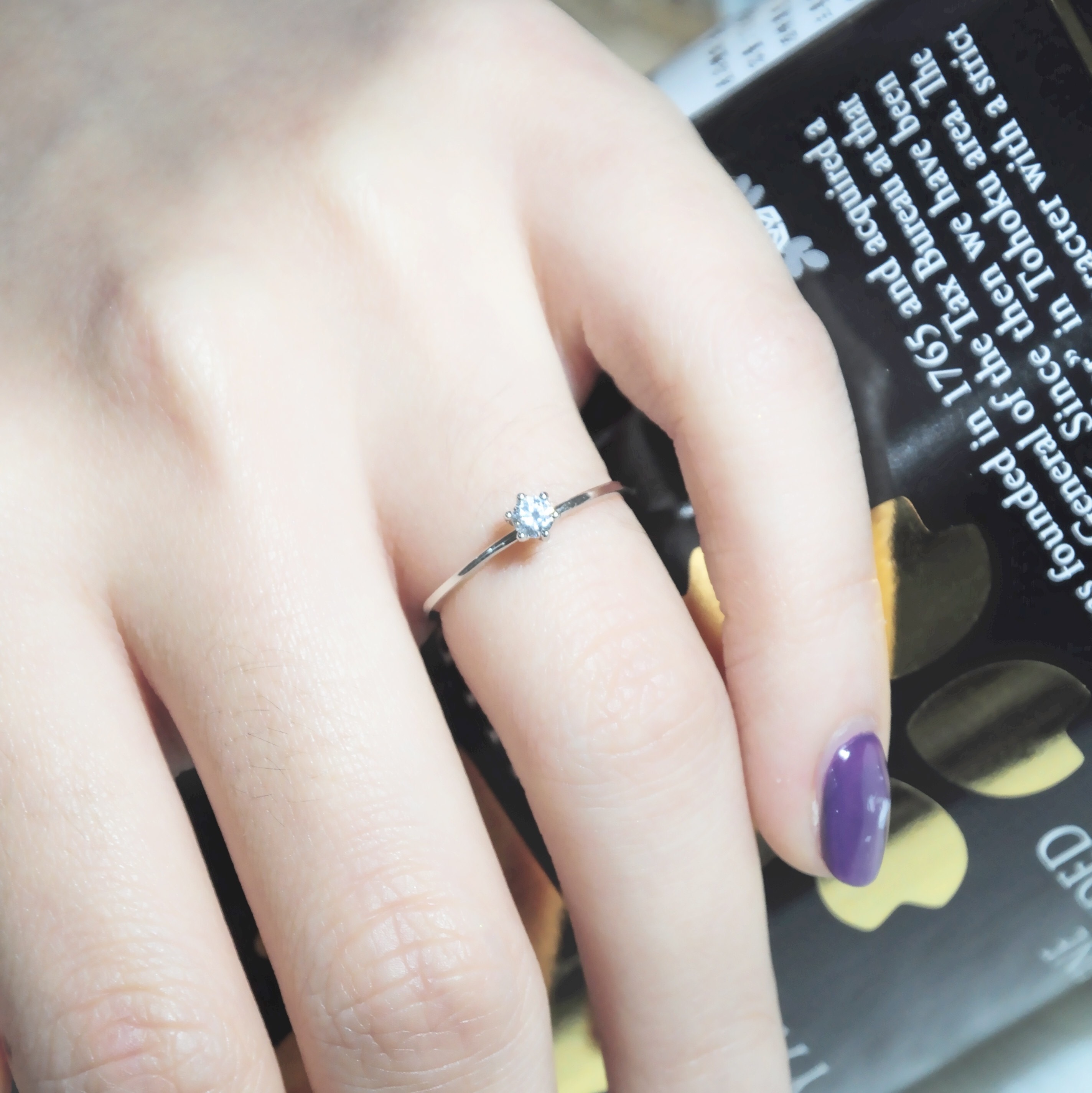 ダイヤモンド証明書付き0.10ctダイヤモンドワイヤーリング（18K）