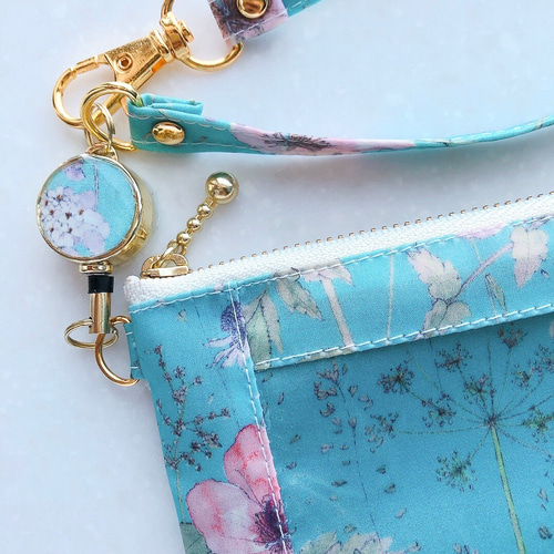 ☆ キーリング付き　ICパス　キーケース　リバティ　ラミネート生地　ハンドメイド ☆ キーリング付き ICパス キーケース リバティ ラミネート生地