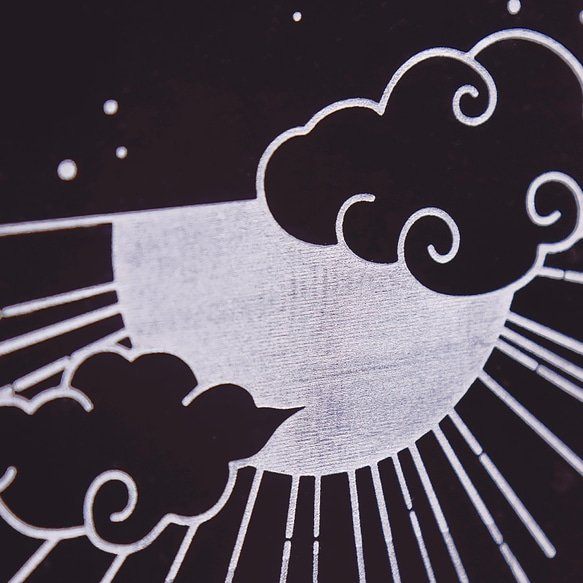 上帝的額頭，月光下的夜晚，流雲/　お神札（ofuda）使用日本柏树架子的 护身符盒 第4張的照片