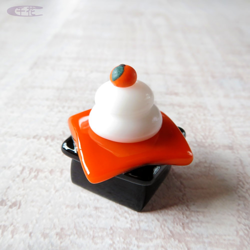 鏡餅と三宝、台座ガラス細工ミニチュア