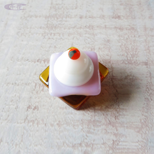 鏡餅と三宝、台座　ガラス細工　ミニチュア 鏡餅と三宝、台座ガラス細工ミニチュア