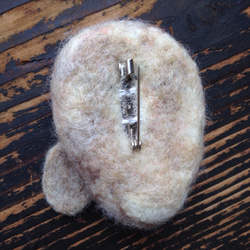 羊毛フェルト フクロウのブローチ 5枚目の画像