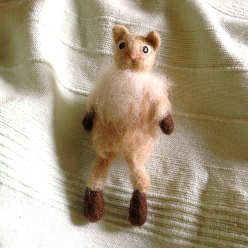 羊毛フェルトのみるくさんご確認用