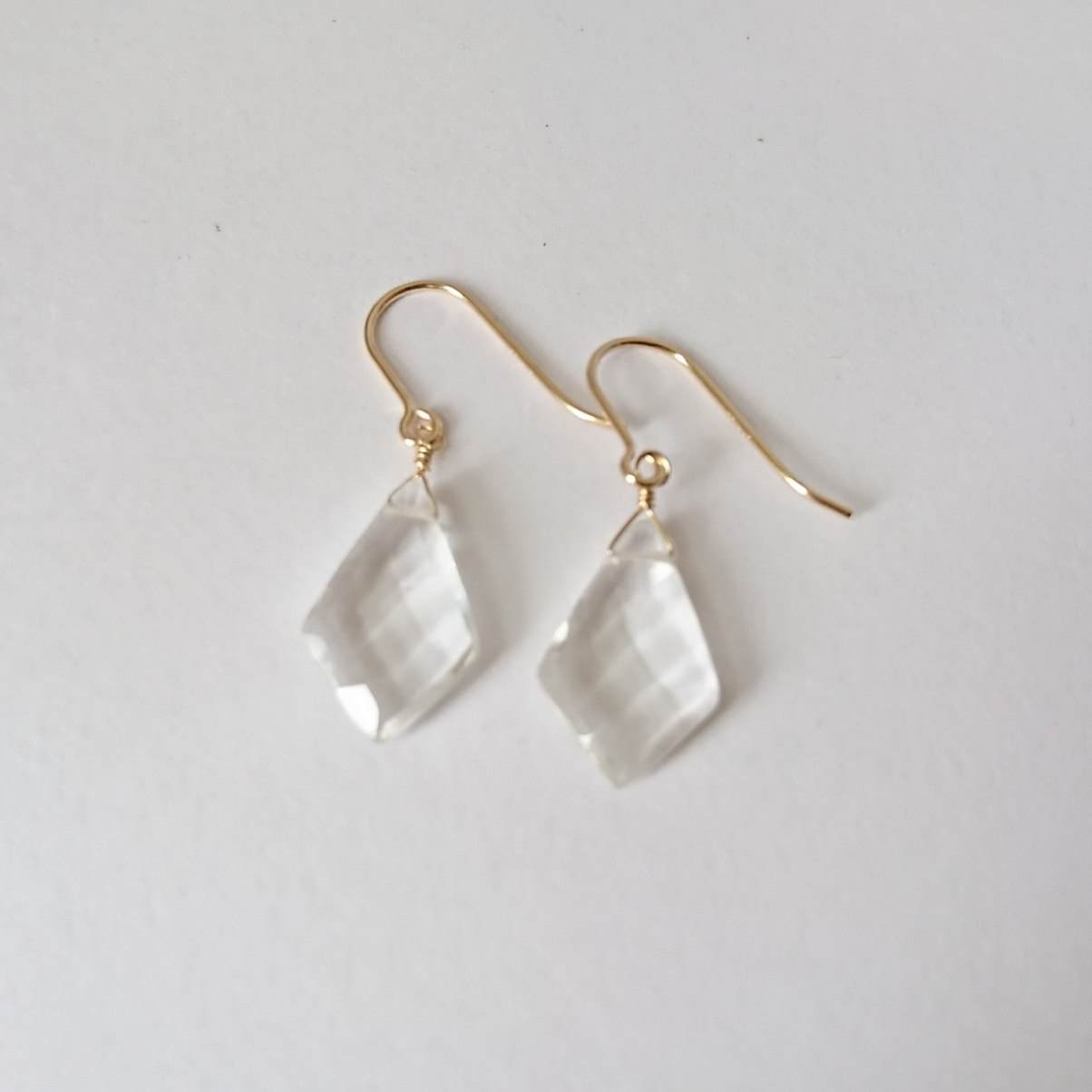 【14kgf】クリアなクリスタルのピアス