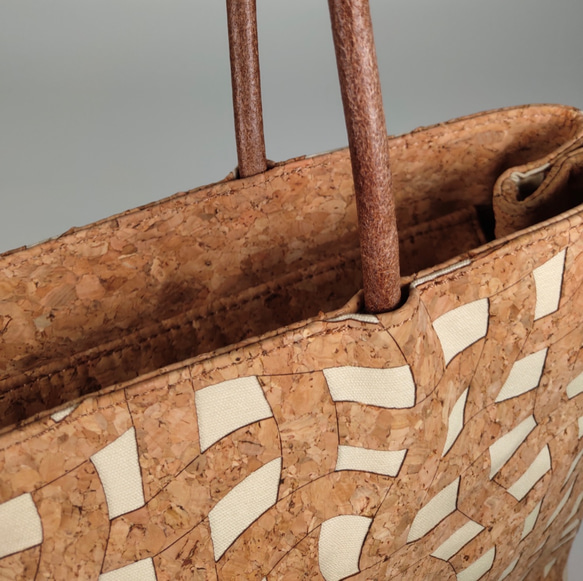 SARA VALENTE「Cork Tote」コルクトートバック 4枚目の画像