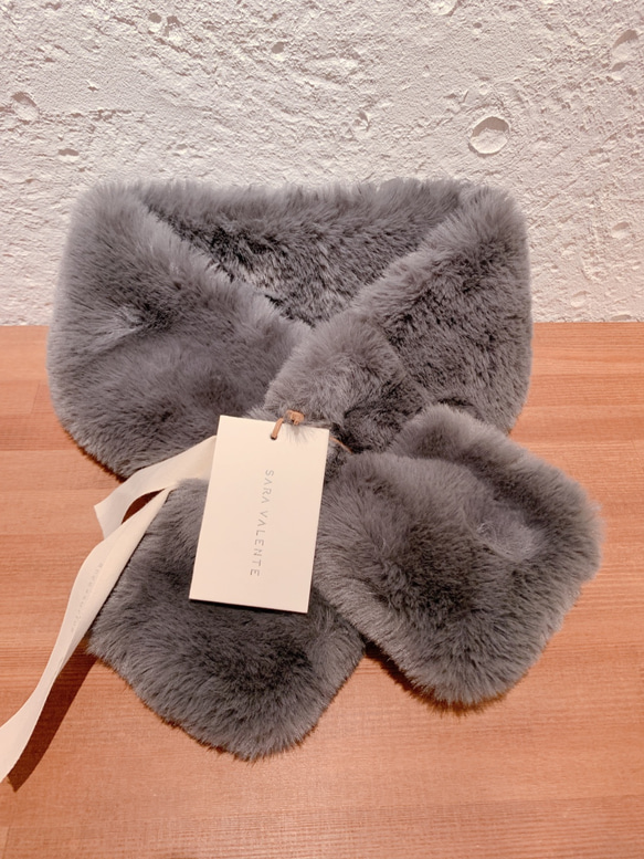 SARA VALENTE「Faux fur Ｍuffler」フェイクファーマフラー 4枚目の画像