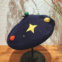 Katachi Selected・「惑星の星空」羊毛フェルトのベレー帽 2枚目の画像