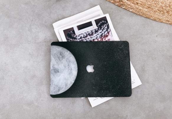 月球 電腦殻 / Half Moon MacBook Case 第1張的照片