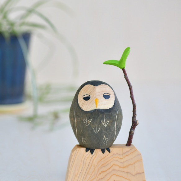 木彫　フクロウ 木彫『ふくろう』ver.2 彫刻 木葉悦 通販 10677377｜Creema