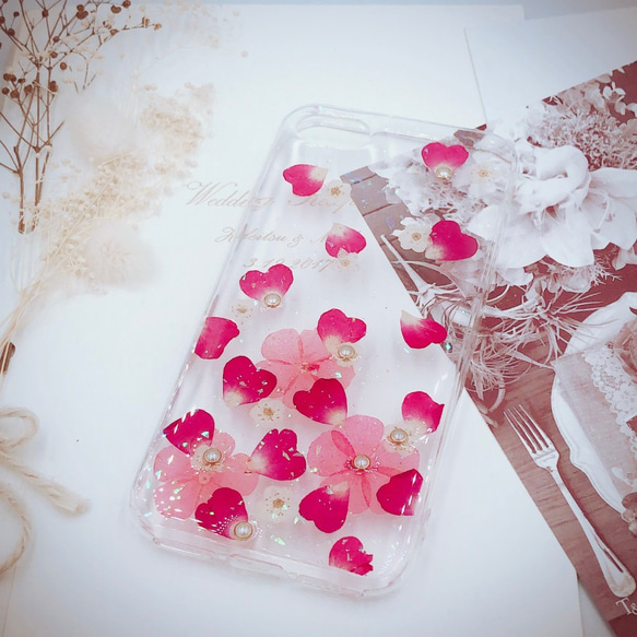 押し花 スマホケース 薔薇 バラ ローズ 蕾み 花びら ラメ パール iPhone ケース 2枚目の画像