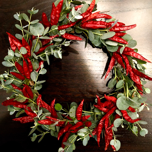 唐辛子とユーカリのリース（径20センチ） ドライフラワー 桜タデ 通販