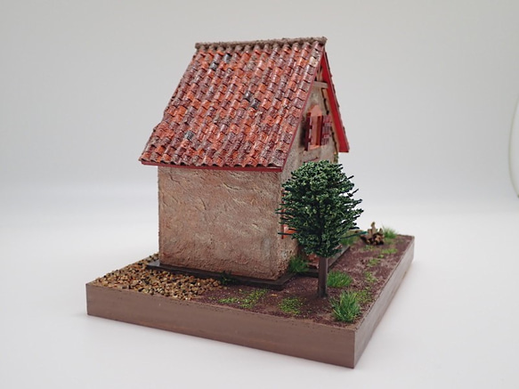 《送料無料》小さいお家　さんかく屋根のお家／庭つき 5枚目の画像