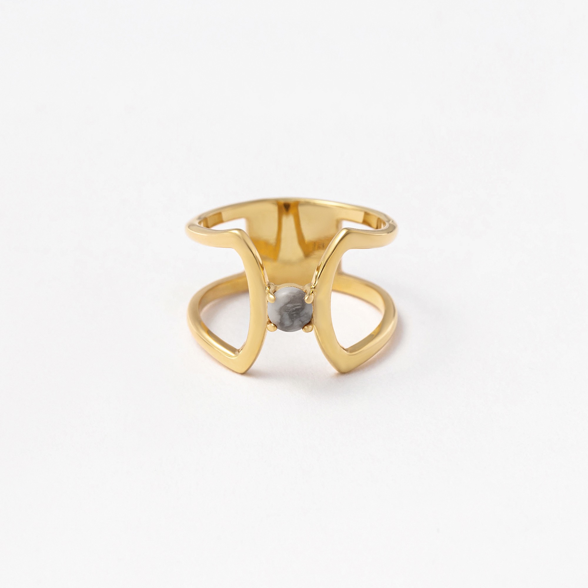 celosia ring / gold / magnesite