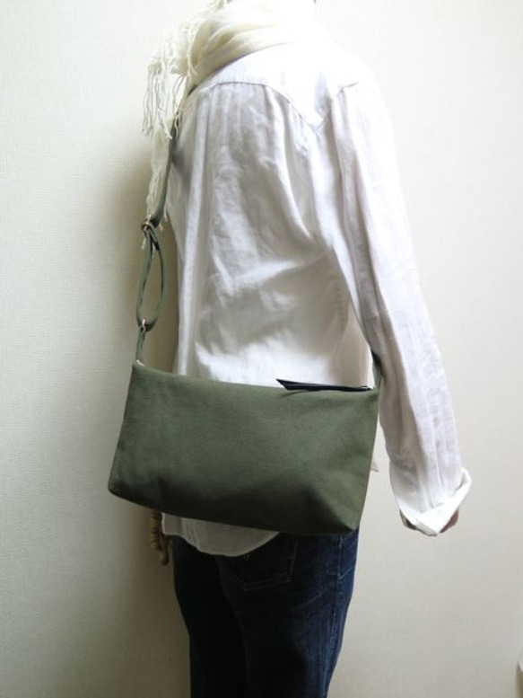 受注製作☆倉敷帆布斜め掛けショルダーバッグmini☆khaki green 4枚目の画像