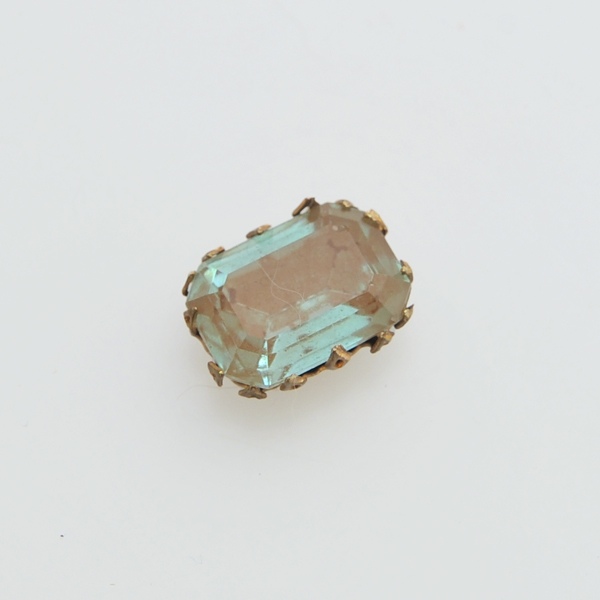 レア　ヴィンテージSaphiret（サフィレット）　オクタゴンカットあり　グリーン　18×13mm　台座付き