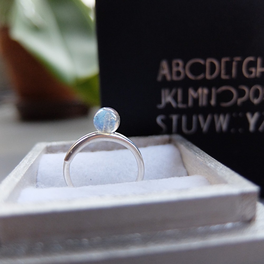 twist ring　-silver925-　(ラブラドライトor淡水パールシルバー)