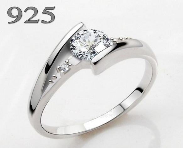 送料無料☞金属アレ対応9号～18号♥ジルコニア※フリーサイズリング指輪ホワイトゴールド 新品 1枚目の画像