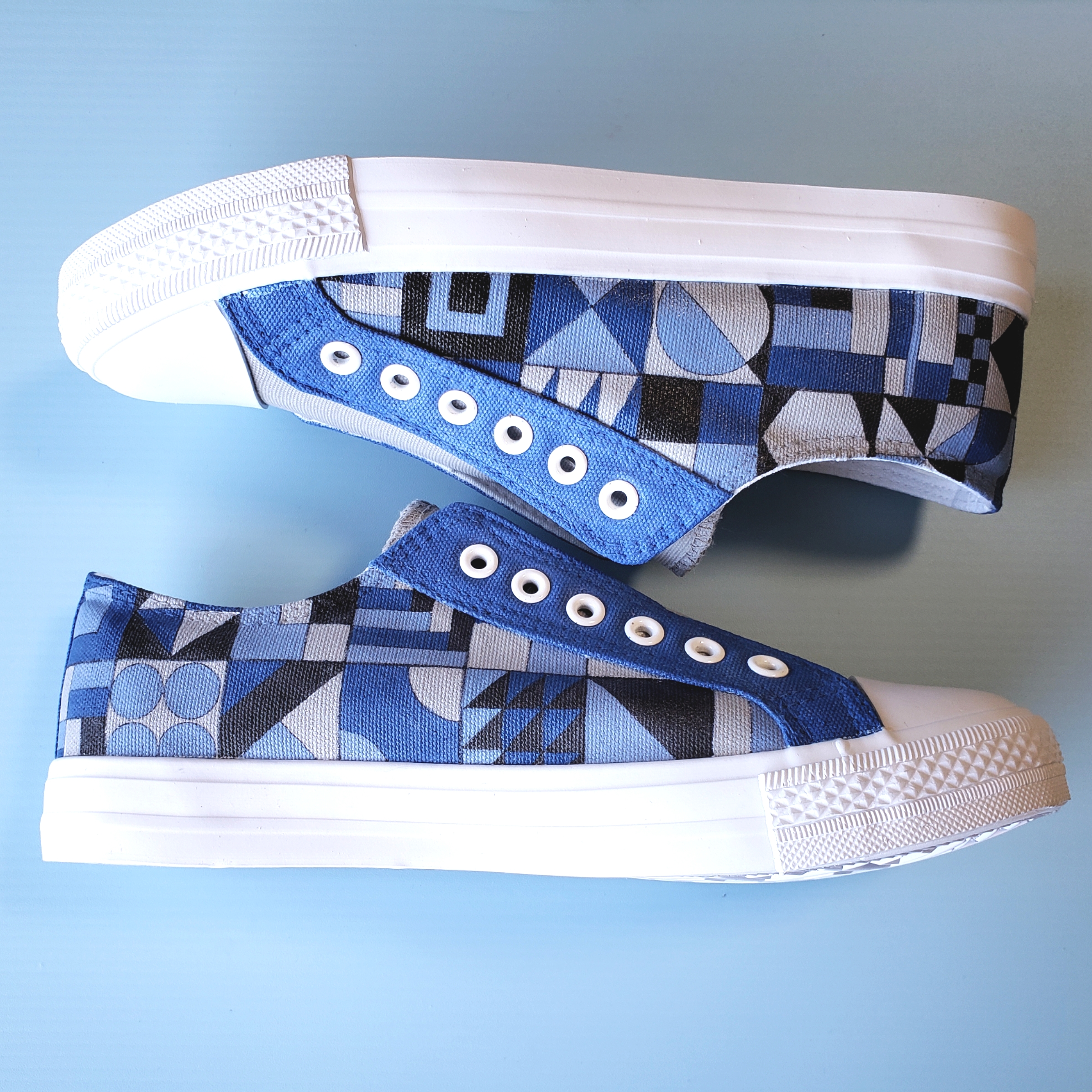 「キューブ」大人かわいいスニーカー 脱ぎ履き楽ちんスリッポン【受注制作】お好きな色でオーダーできます