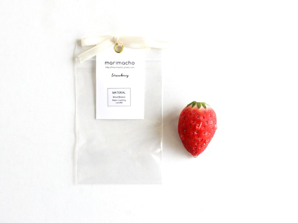 木製新鮮草莓胸針 第4張的照片
