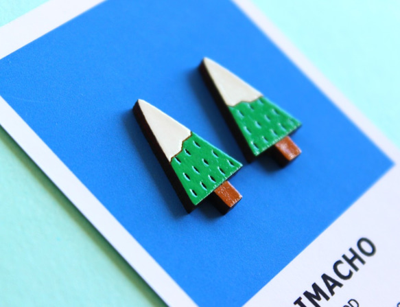 Wooden earrings(モミの木) 2枚目の画像