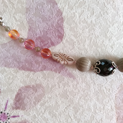天然石とチェコビーズの爽やか羽織紐 クリップタイプ　グレーピンク、ラブラドライト 4枚目の画像
