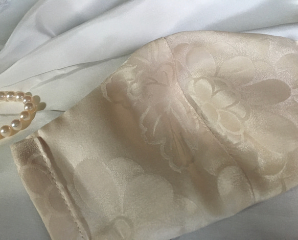 【即日発送]送料無料  秋　豪華刺繍リボン　国産シルク100%立体マスク　イベント　結婚式 4枚目の画像