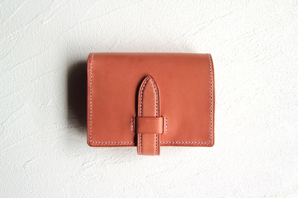 bereca (粉紅色) 使用工匠手工縫製的腰帶式半錢包 / 使用意大利 Buttero 皮革。 第4張的照片
