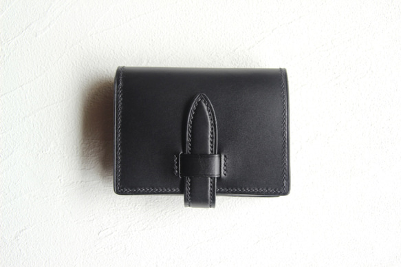 bereca (Black) 使用工匠手工縫製的腰帶式半錢包 / 使用意大利 Buttero 皮革。 第4張的照片