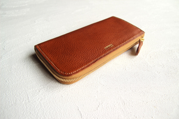 tocon（棕色）工匠手工縫製的L形拉鍊錢包/意大利Minerva盒子和Buttero皮革。 第2張的照片