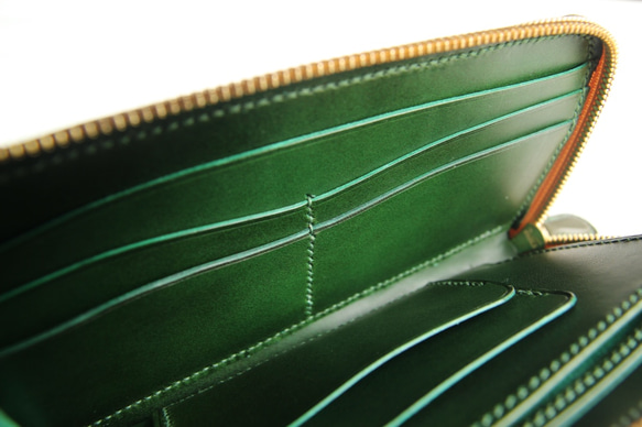 tocon（綠色）工匠手工縫製的L形拉鍊錢包/意大利Minerva盒子和Buttero皮革。 第6張的照片