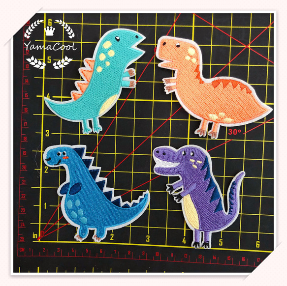 【HJ02】刺繍アイロンワッペン  4枚★セットセール★恐竜 2枚目の画像