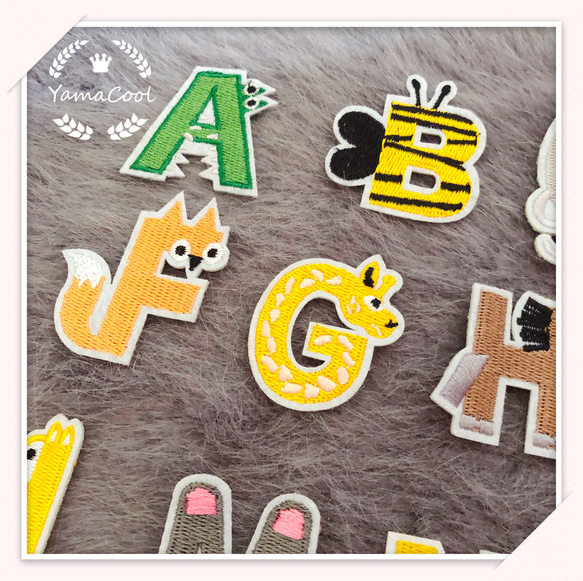 【F30】刺繍アイロンワッペン　アルファベット　★3枚分 動物 カラフル 6枚目の画像
