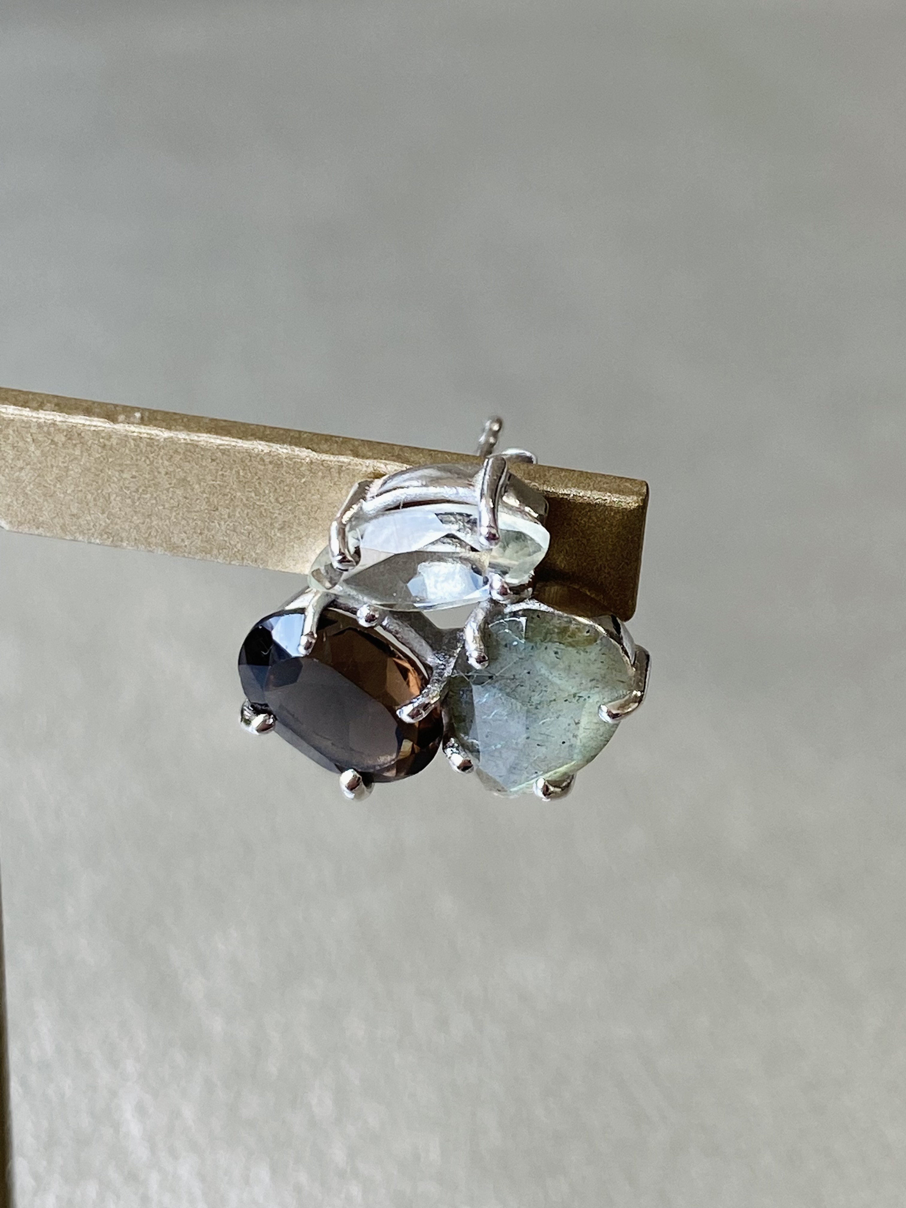 《SV925＋ロジウムコーティング》天然石ピアス◇スモーキークォーツ◇グリーンアメジスト◇ラブラドライト