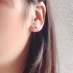 Leather heart earrings vol.4 純白 2枚目の画像