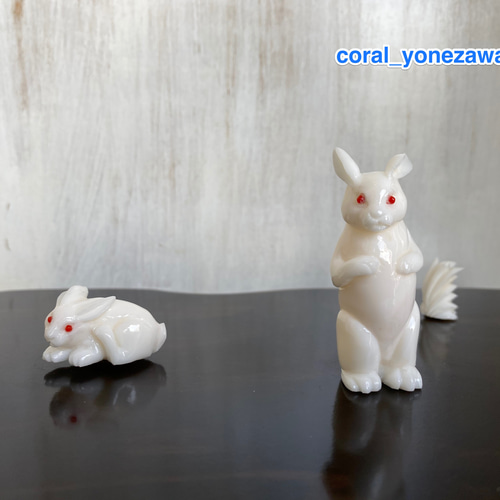 黄楊彫り　親子うさぎ うさぎ 置物 うさぎ親子 かわいいうさぎ 置物 庭装飾 玄関装飾