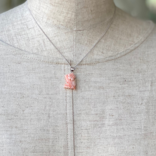 伝統工芸品・珊瑚アクセサリー・花彫刻ペンダント【K 14WG