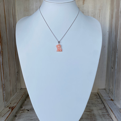 伝統工芸品・珊瑚アクセサリー・花彫刻ペンダント【K 14WG